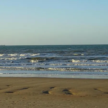 Near Sandy Beaches, Cleaning Included *